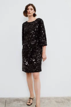 Vestido curto lantejoulas