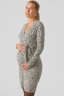 Vestido curto Maternity