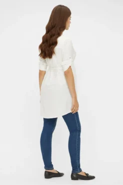 Vestido curto maternity e amamentação