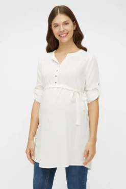 Vestido curto maternity e amamentação