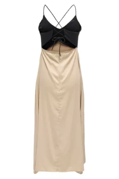 Vestido de alças comprido