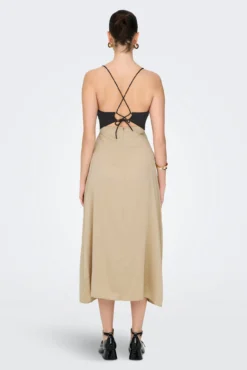 Vestido de alças comprido