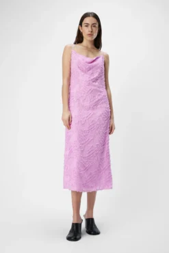 Vestido de alças midi
