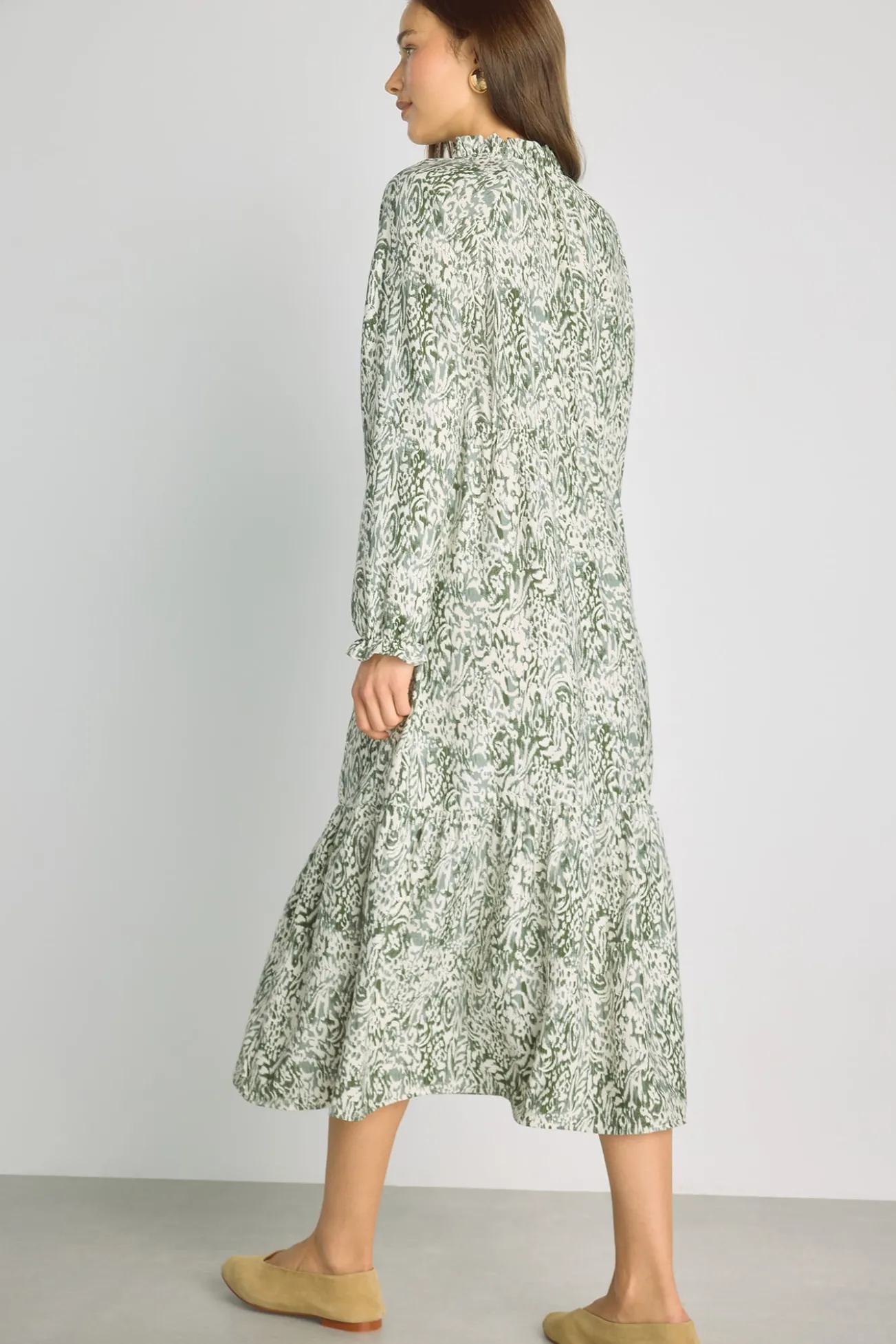 Vestido decote em bico