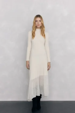 Vestido de malha com pontos caídos