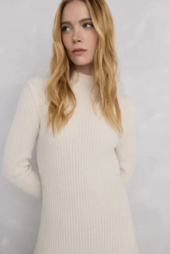Vestido de malha com pontos caídos