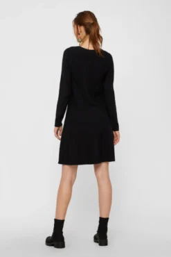 Vestido de malha de gola redonda