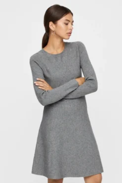 Vestido de malha de gola redonda