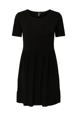 Vestido de manga curta.
