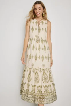 Vestido estampado decote em bico