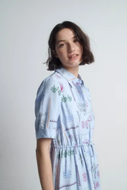 Vestido estampado fluído