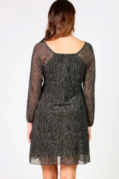 Vestido estampado maternity com franzidos no peito