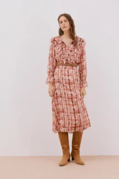 Vestido fluído folhos