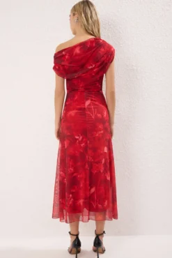 Vestido maxi assimétrico