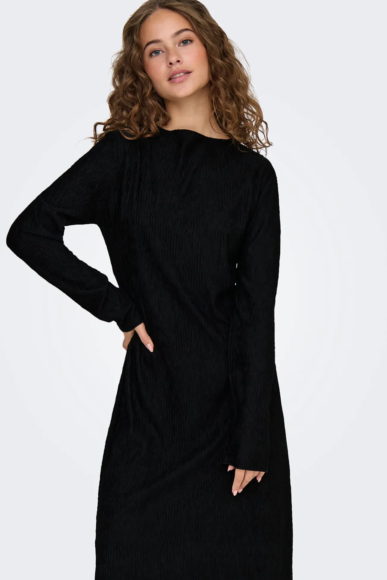 Vestido midi de manga comprida