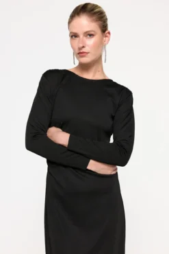 Vestido midi elástico