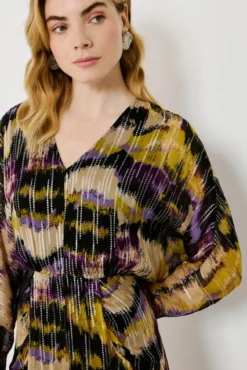 Vestido midi estampado com lurex