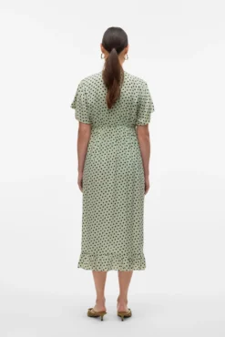 Vestido midi maternity e amamentação