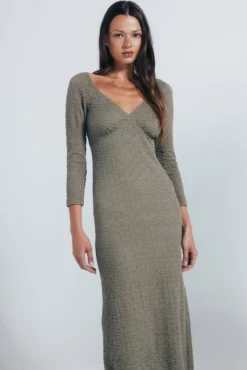Vestido midi texturizado liso